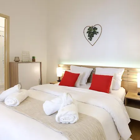 Le Scarlett Nimois