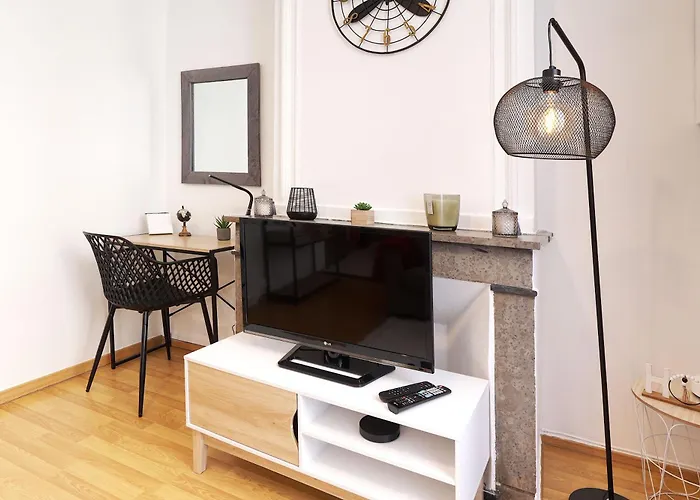 Le Scarlett Nimois Apartamento